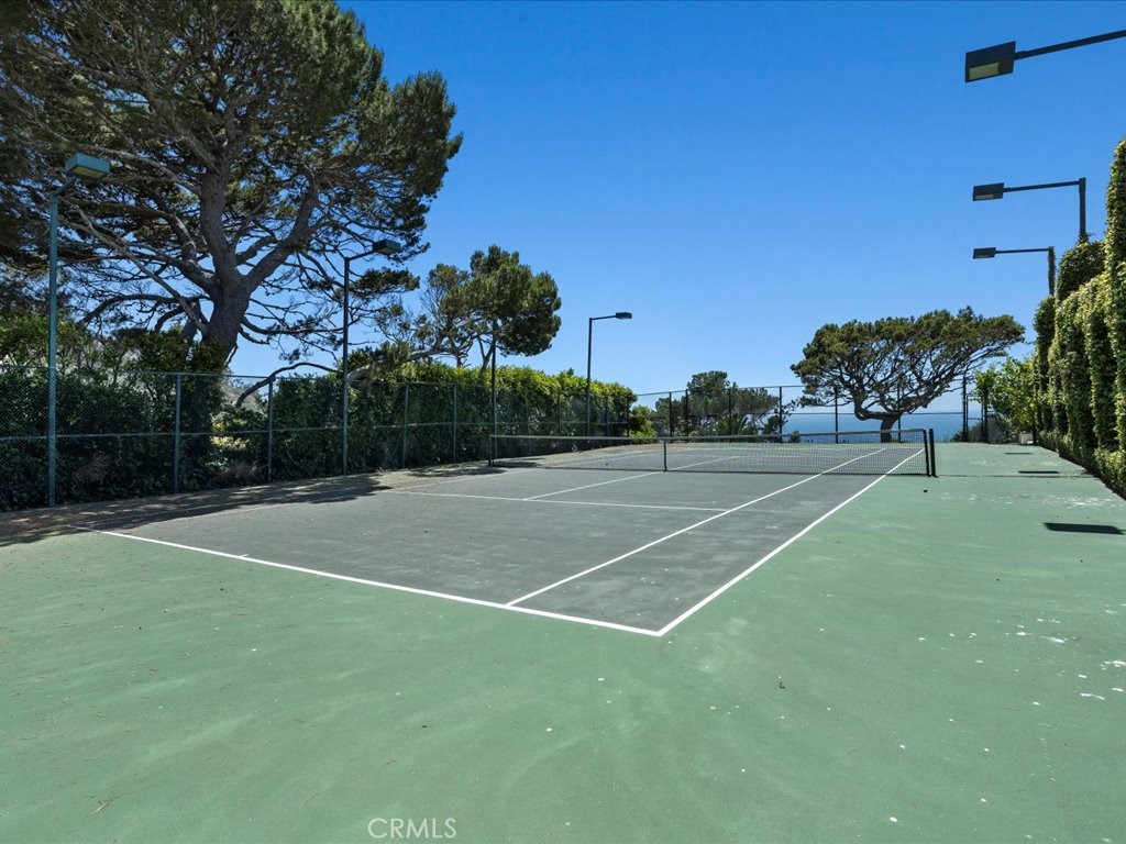 Residential Lease for rent at 709 Paseo Del Mar, Palos Verdes Estates CA featuring 3 beds and 4 baths