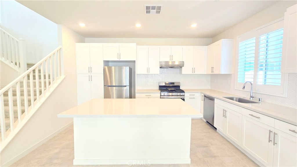 Residential Lease for rent at 3705 S Nexa Paseo, Ontario CA featuring 4 beds and 3 baths
