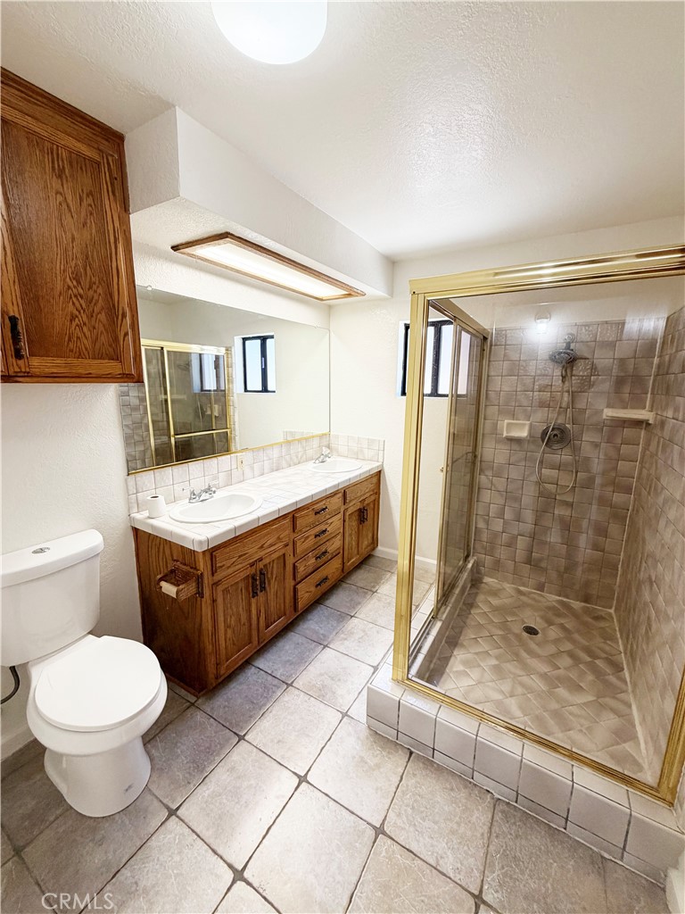 Residential Lease for rent at 4564 Rudisill, Montclair CA featuring 3 beds and 2 baths