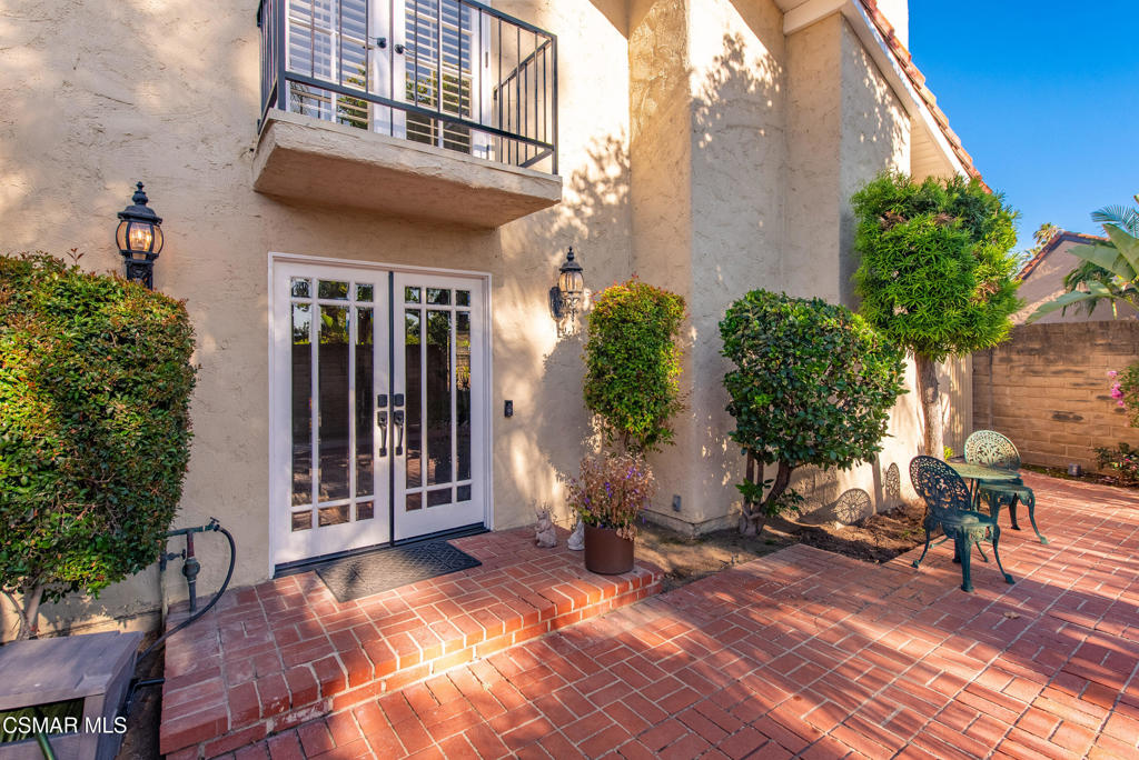 Residential Lease for rent at 4500 Yorkfield Court, Westlake Village CA featuring 7 beds and 4 baths