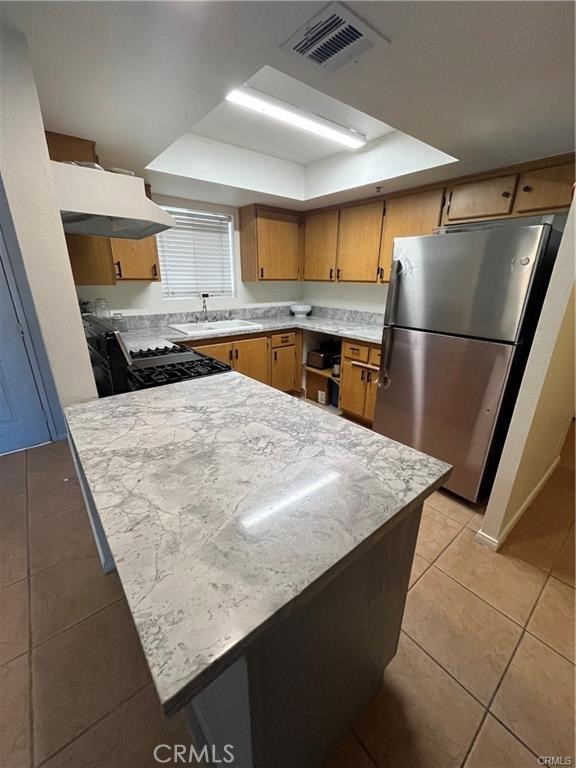 Residential Lease for rent at 7018 Rita, Huntington Park CA featuring 1 bed and 1 bath