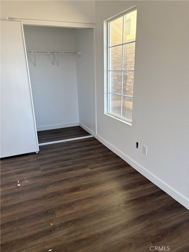 Residential Lease for rent at 13808 Misty, Victorville CA featuring 5 beds and 3 baths