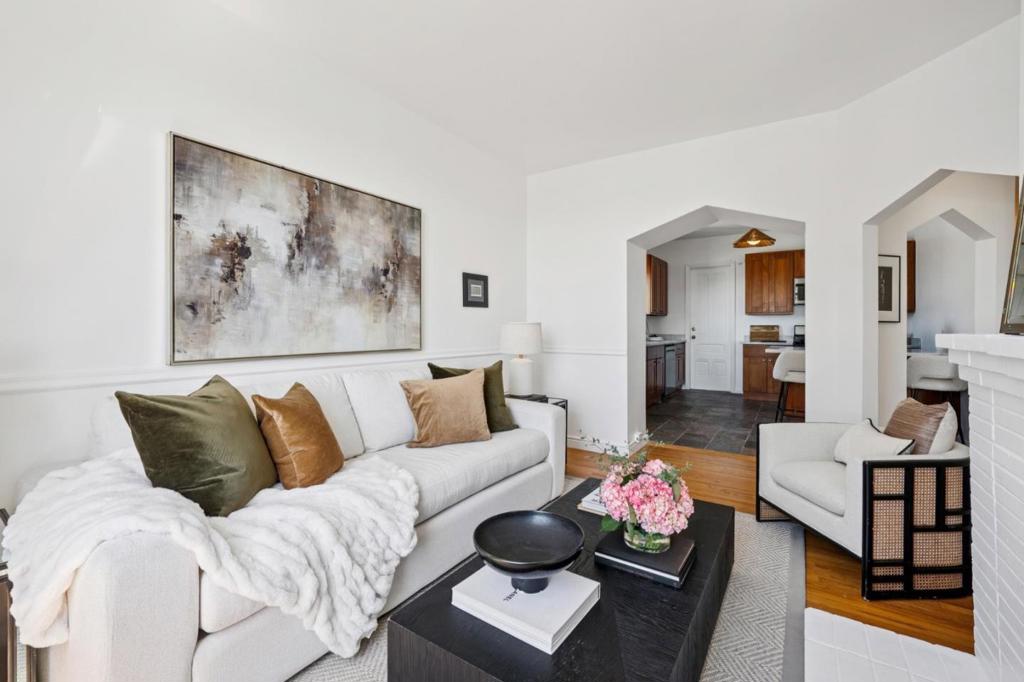 Residential for sale at 2727 Jackson 4, San Francisco, San Francisco CA featuring 2 beds and 1 bath