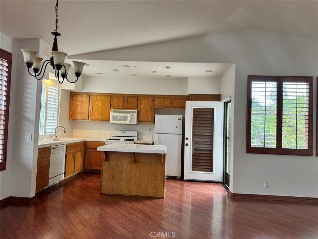 Residential Lease for rent at 606 Larkridge, Irvine CA featuring 2 beds and 2 baths