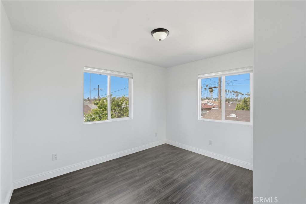 Residential Lease for rent at 5017 Halldale Avenue 2, Los Angeles, Los Angeles County, CA featuring 5 beds and 3 baths