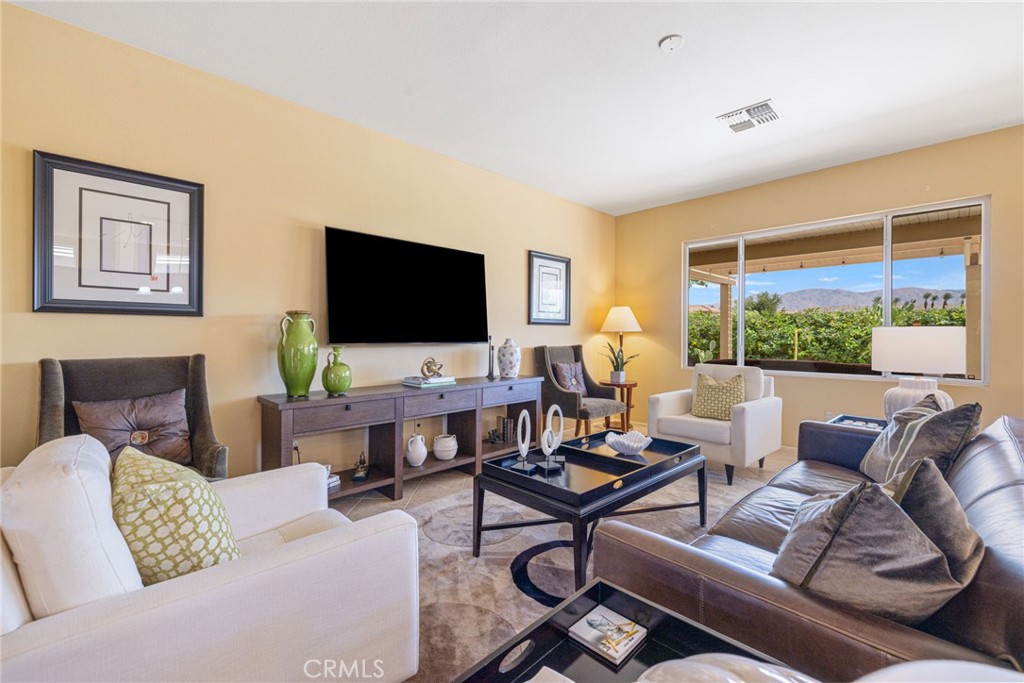 Residential Lease for rent at 78122 Vinewood, Palm Desert CA featuring 2 beds and 2 baths