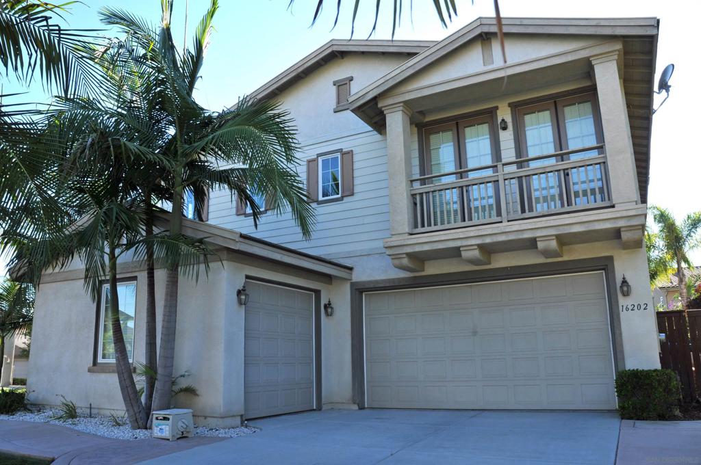Residential Lease for rent at 16202 Dapple Gray, San Diego, San Diego County CA featuring 5 beds and 5 baths