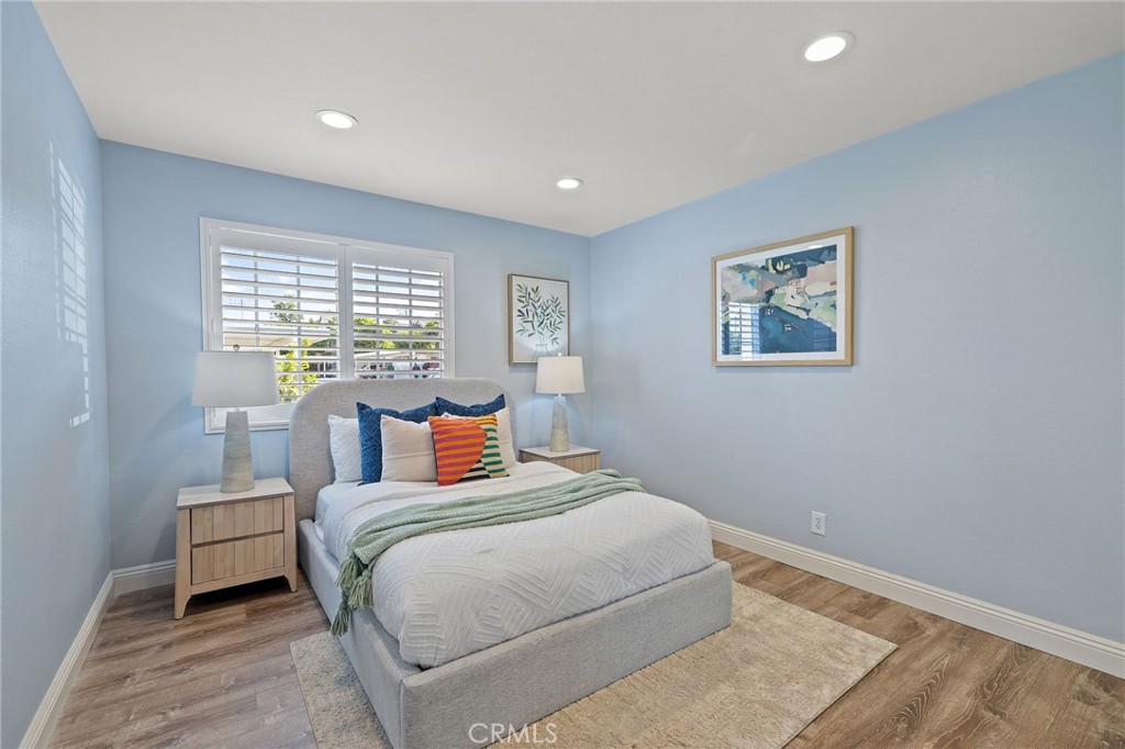 Residential Lease for rent at 4 Woodleaf, Irvine CA featuring 2 beds and 2 baths