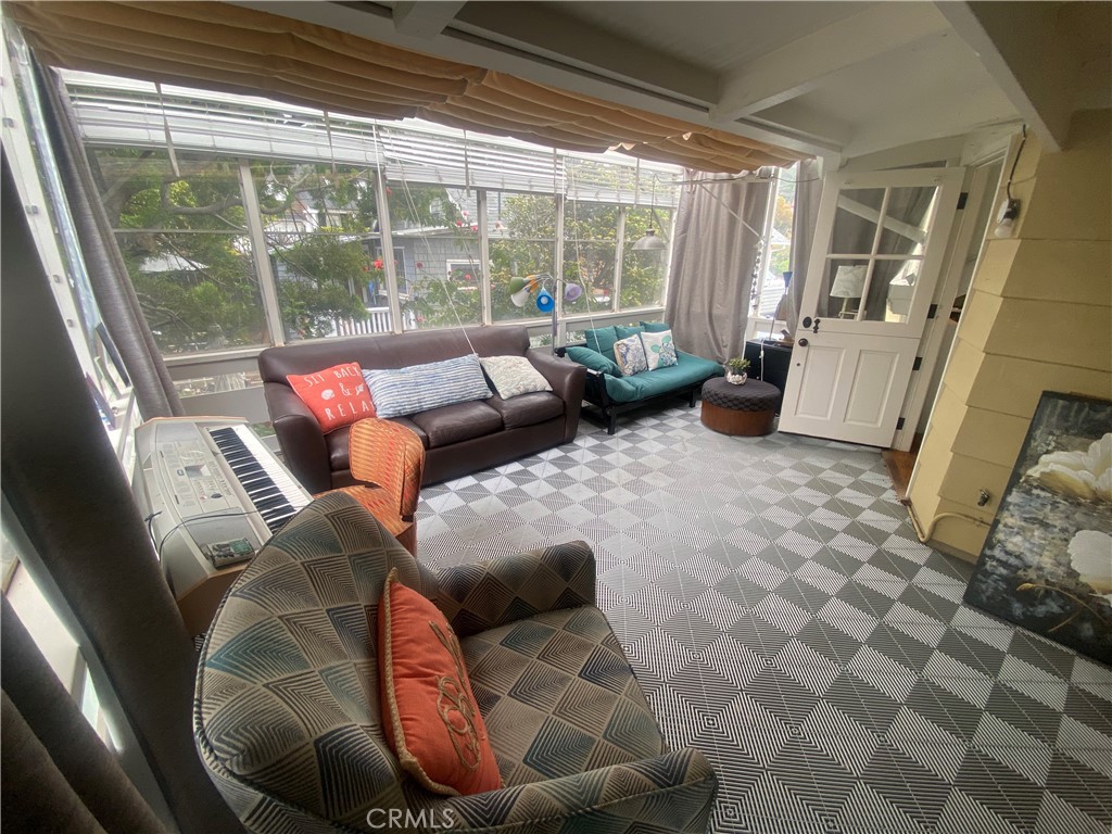 Residential Lease for rent at 3-274 Diamond Street, Laguna Beach CA featuring 3 beds and 3 baths