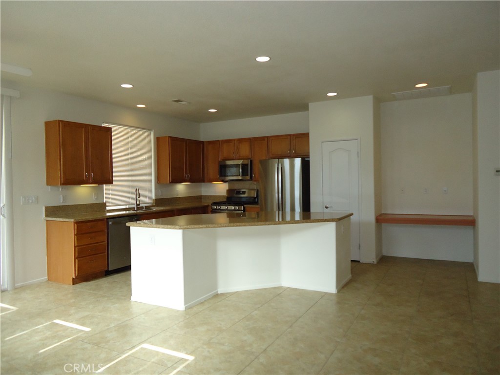 Residential Lease for rent at 65439 Via Del Sol, Desert Hot Springs CA featuring 3 beds and 2 baths