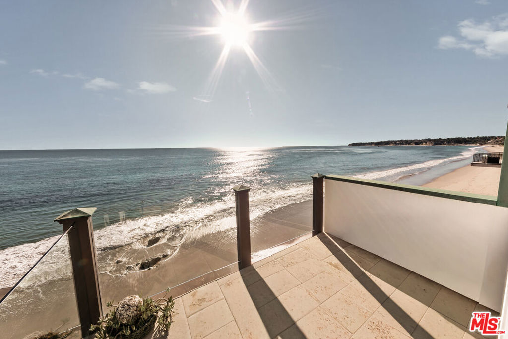 Residential Lease for rent at 27352 Pacific Coast Highway, Malibu CA featuring 4 beds and 5 baths