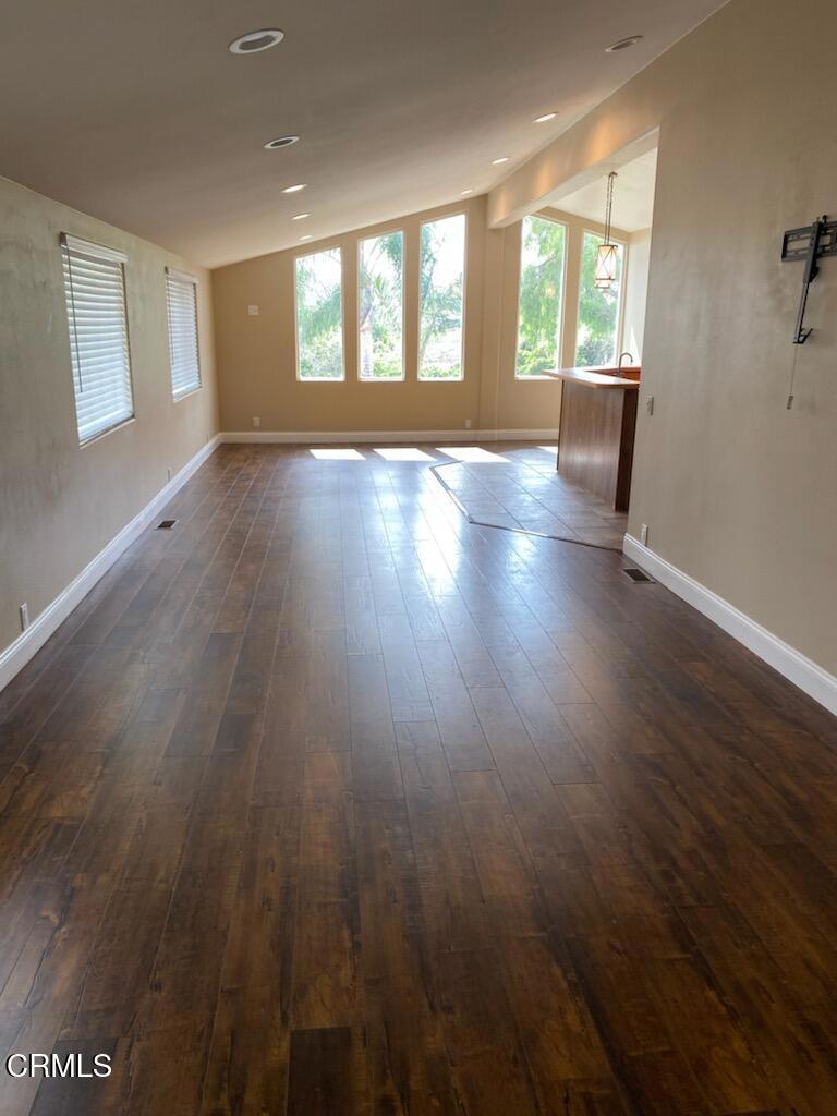 Residential Lease for rent at 10729 Citrus Drive, Moorpark CA featuring 3 beds and 2 baths