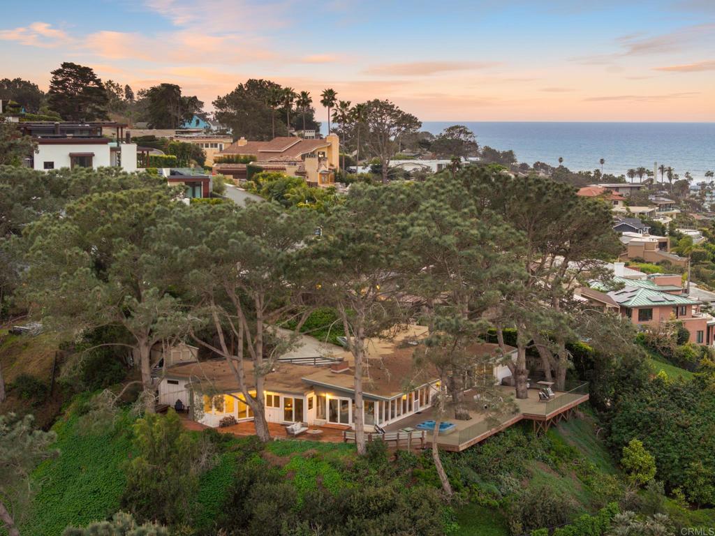 Residential Lease for rent at 2165 Balboa Avenue, Del Mar CA featuring 3 beds and 2 baths