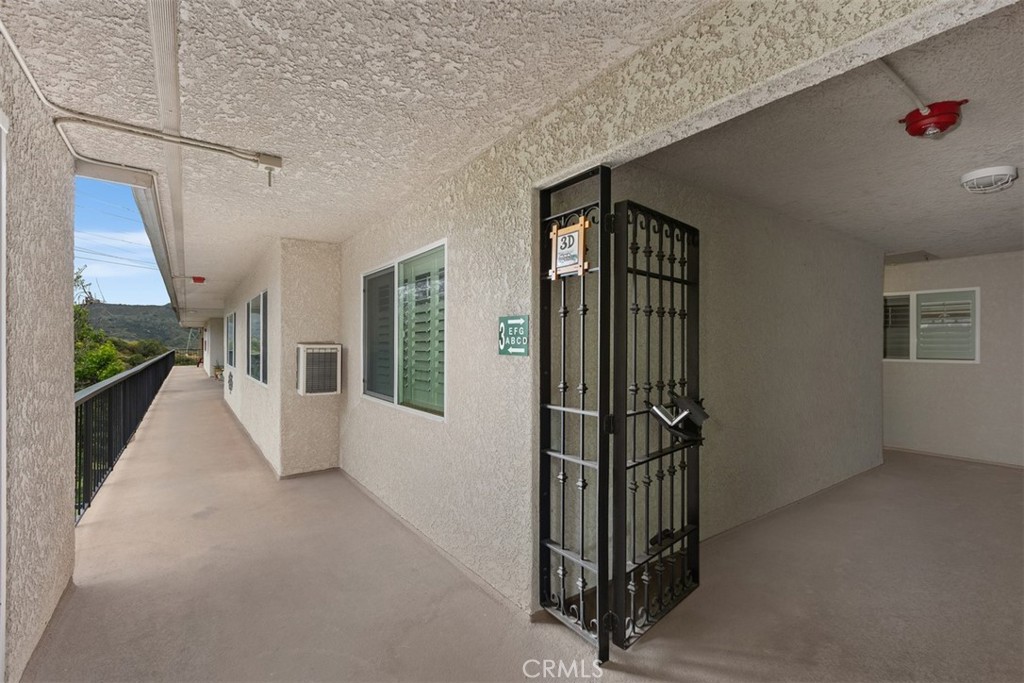 Residential Lease for rent at 3486 Bahia Blanca 3-D, Laguna Woods CA featuring 2 beds and 2 baths