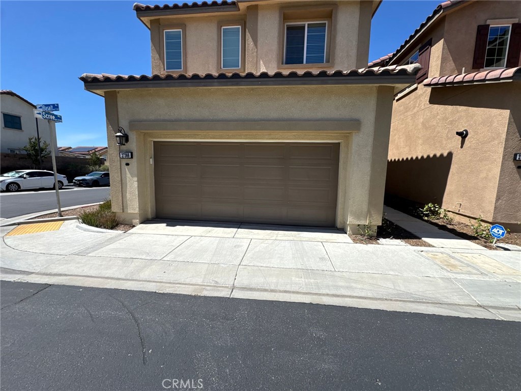 Residential Lease for rent at 27366 Basalt Way, Moreno Valley CA featuring 3 beds and 3 baths