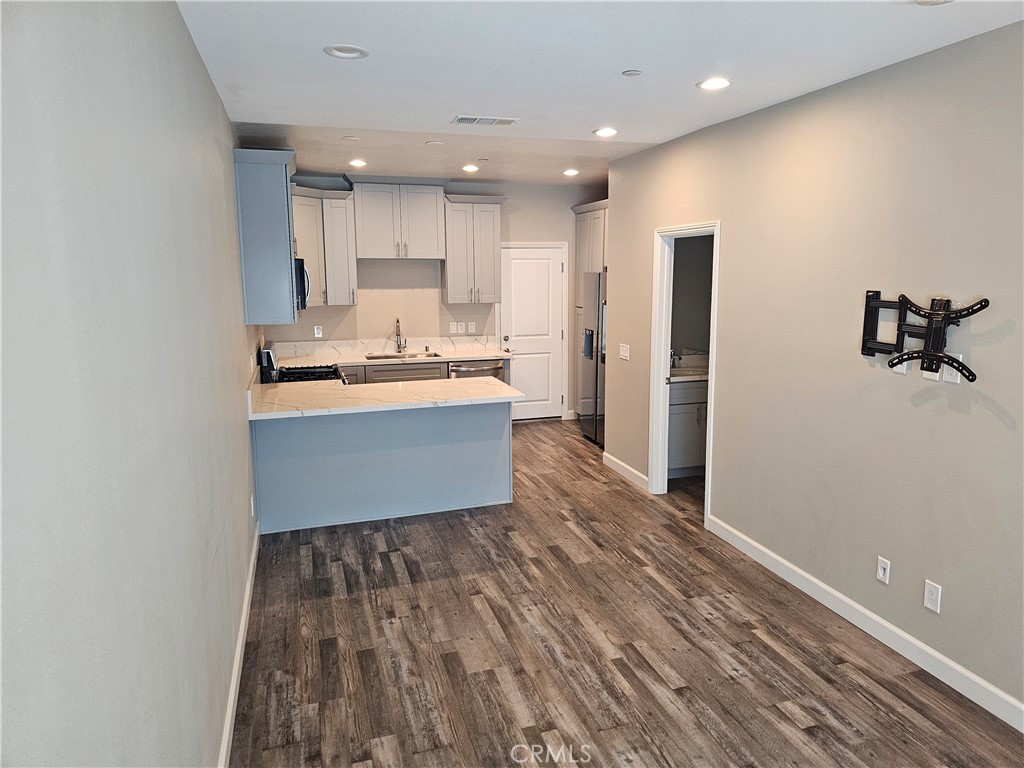 Residential Lease for rent at 16425 Arrow, Fontana CA featuring 2 beds and 3 baths