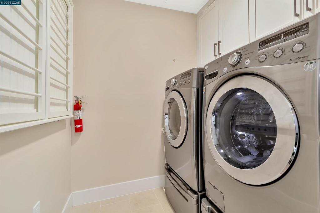 Residential Lease for rent at 1003 Woodbury Rd, Lafayette CA featuring 2 beds and 2 baths
