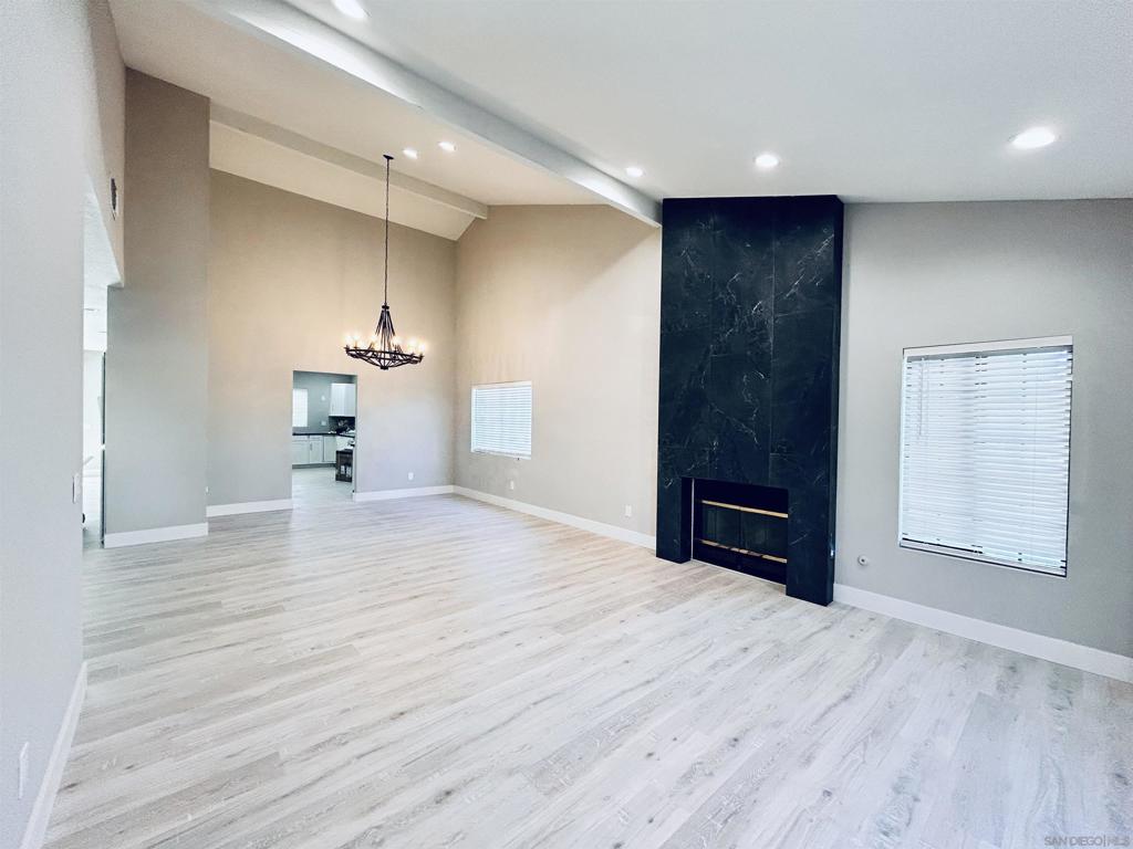 Residential Lease for rent at 38825 Charlesworth Dr, Cathedral City CA featuring 5 beds and 3 baths