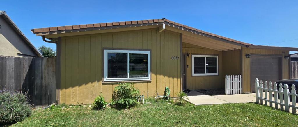 Residential Lease for rent at 6032 Cresenda Avenue, Stockton, San Joaquin County CA featuring 3 beds and 1 bath
