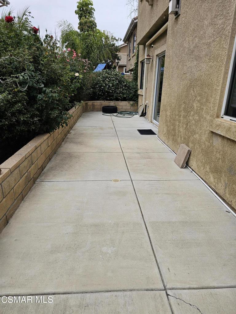 Residential Lease for rent at 1853 Maybrook Way, Simi Valley CA featuring 3 beds and 3 baths