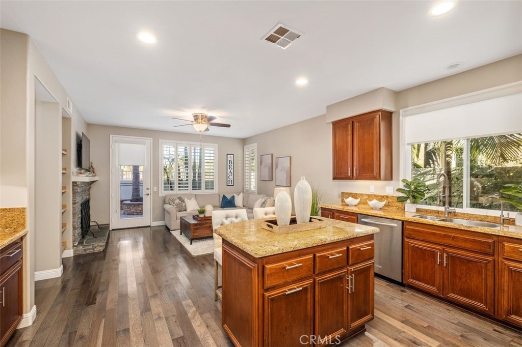 Residential Lease for rent at 43 Chapital, San Clemente CA featuring 3 beds and 3 baths