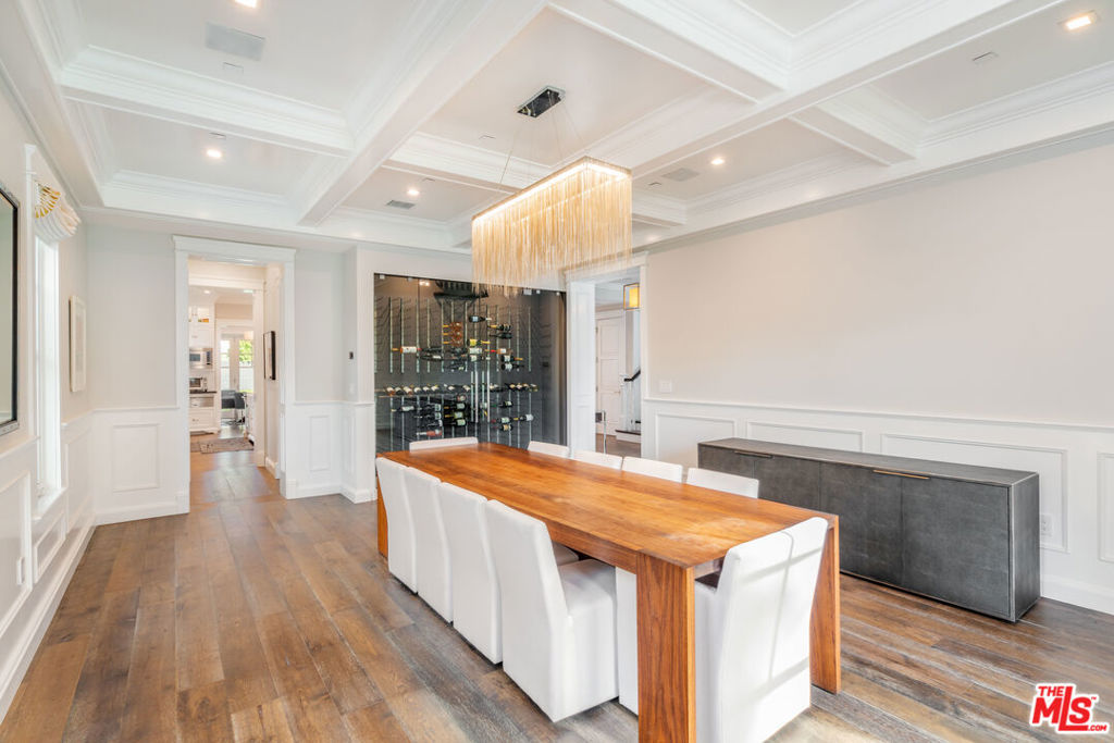 Residential Lease for rent at 4800 ZELZAH Avenue, Encino, Los Angeles CA featuring 7 beds and 8 baths