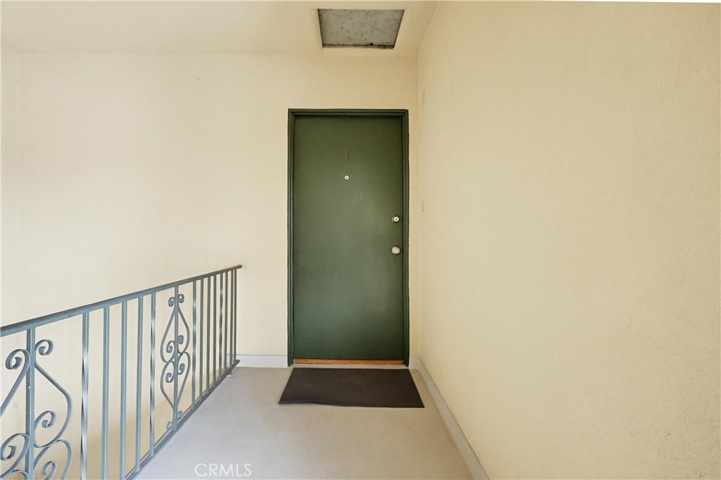Residential Lease for rent at 312 Raymondale, South Pasadena CA featuring 2 beds and 2 baths