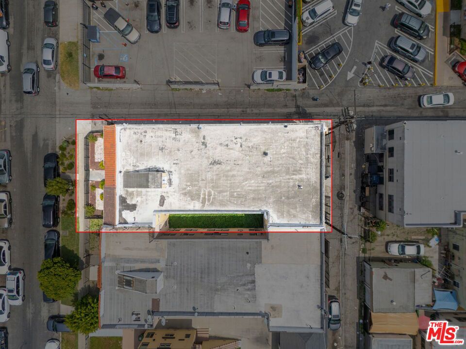Residential Income for sale at 1014 W 57th Street, Los Angeles, CA featuring 4 beds and 12 baths