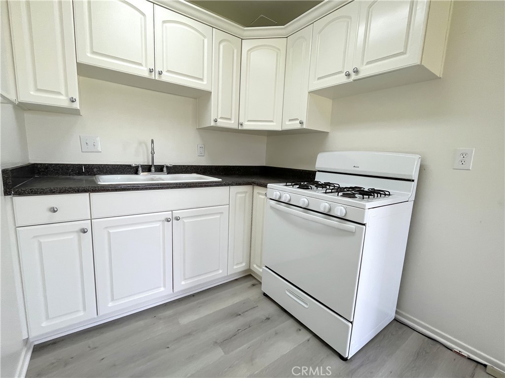 Residential Lease for rent at 21808 Walnut Avenue, Grand Terrace CA featuring 1 bed and 1 bath