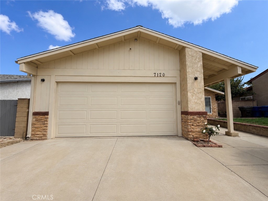 Residential Lease for rent at 7120 Idyllwild Lane, Riverside CA featuring 3 beds and 2 baths