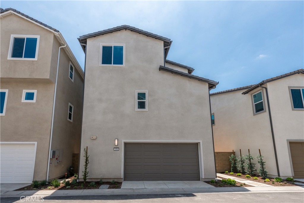 Residential Lease for rent at 136 Seep, Irvine CA featuring 4 beds and 4 baths