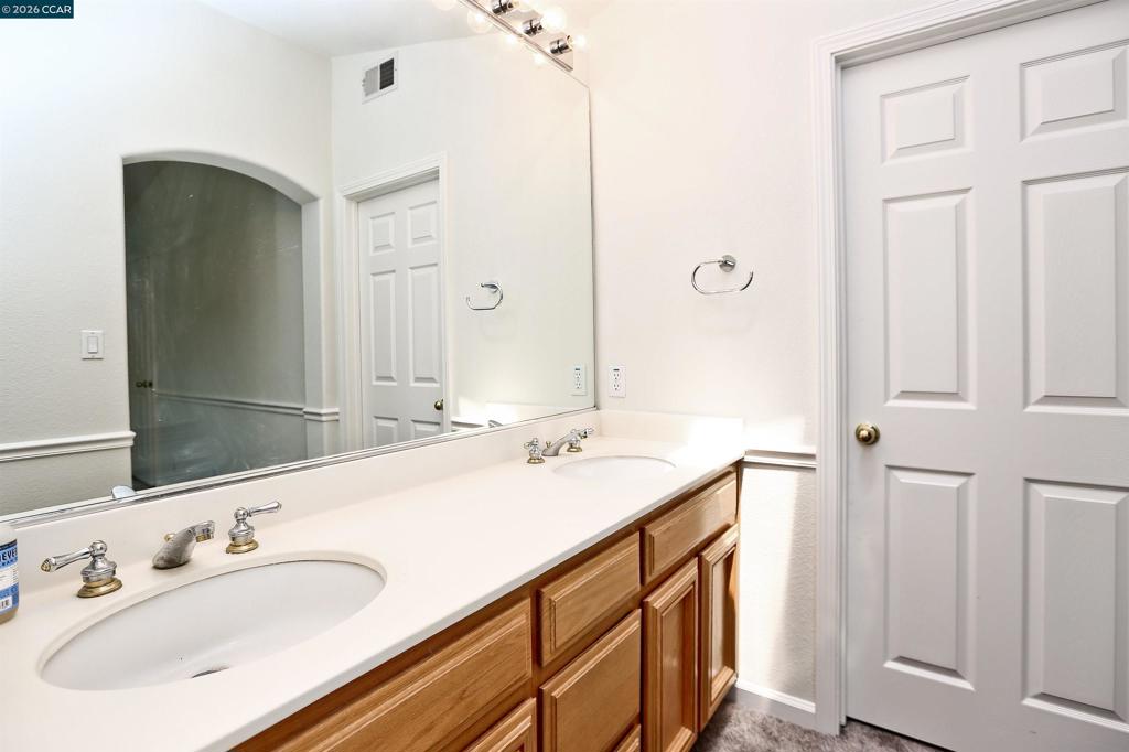 Residential Lease for rent at 1079 River Rock Ln, Danville CA featuring 3 beds and 3 baths