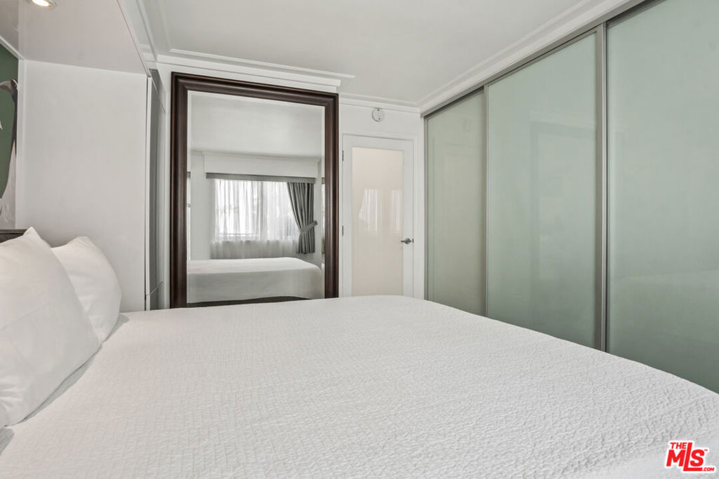 Residential Lease for rent at 1230 Horn Avenue 304, West Hollywood CA featuring 1 bed and 1 bath