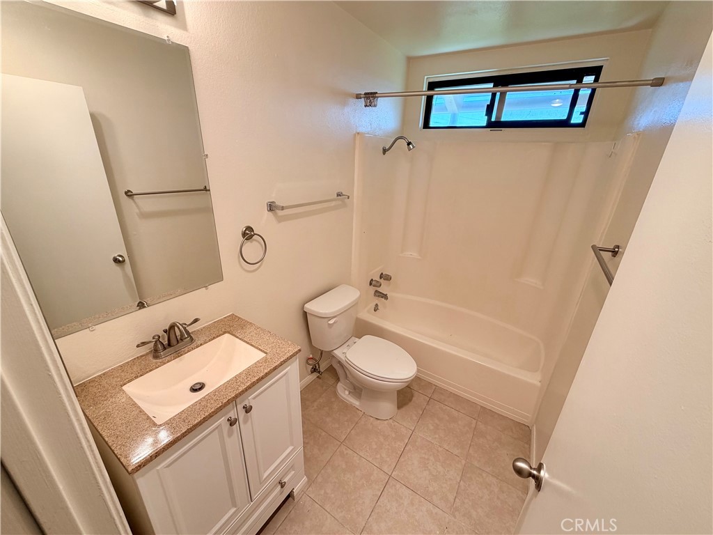 Residential Lease for rent at 318 Avenida Adobe, San Clemente CA featuring 2 beds and 2 baths