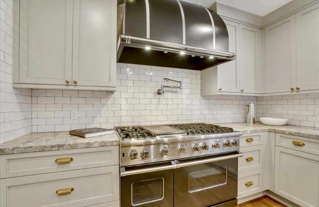 Residential Lease for rent at 1052 Carolyn Avenue, San Jose, Santa Clara County CA featuring 3 beds and 2 baths