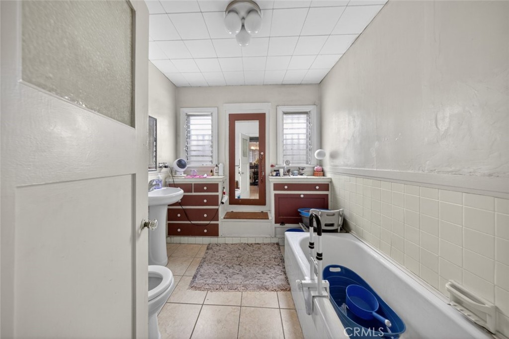 Mixed Use for sale at 3212 Drew Street, Los Angeles, CA