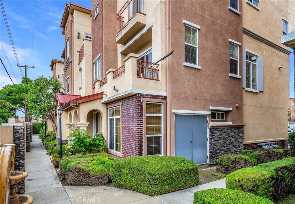 Residential Lease for rent at 13643 Foster 2, Baldwin Park CA featuring 3 beds and 4 baths