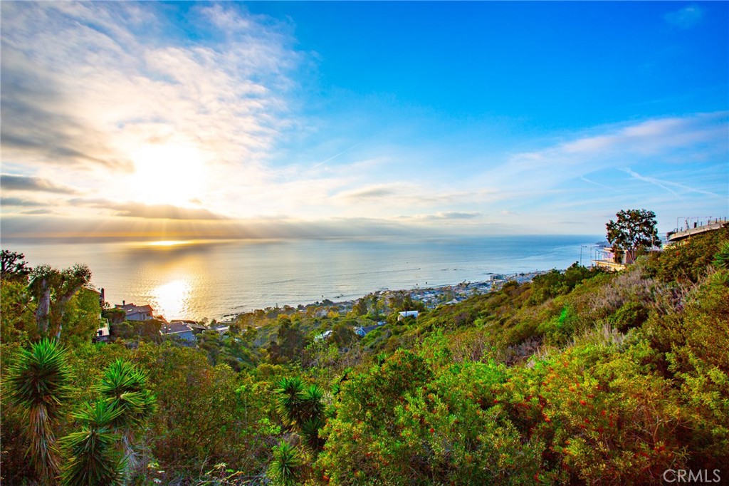 Residential Lease for rent at 805 Katella, Laguna Beach CA featuring 3 beds and 3 baths