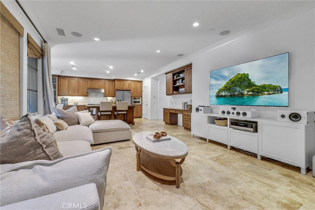 Residential Lease for rent at 80 Lupari, Irvine CA featuring 3 beds and 3 baths