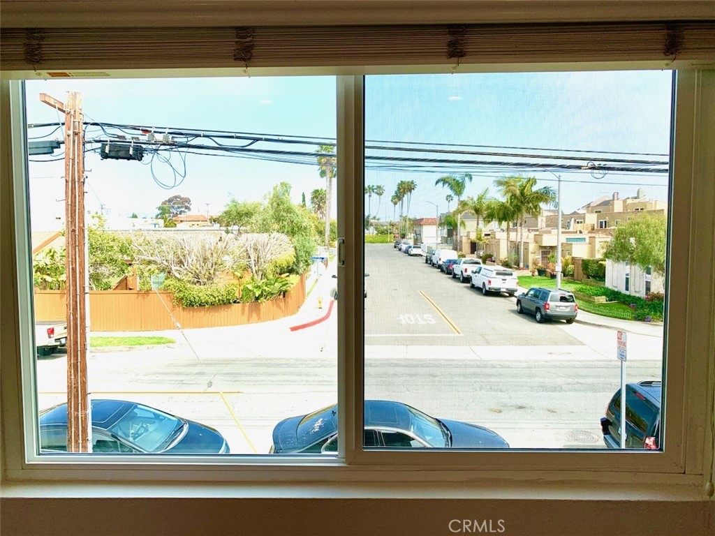 Residential Lease for rent at 1601 Alabama Street 3, Huntington Beach CA featuring 2 beds and 1 bath