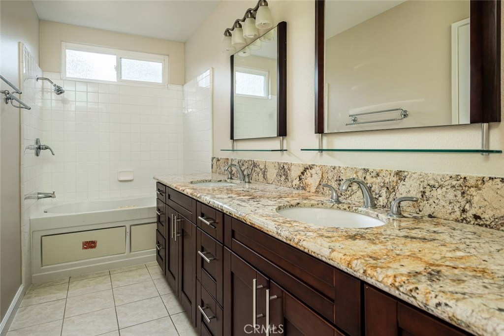 Residential Lease for rent at 56 Plymouth, Irvine CA featuring 4 beds and 4 baths