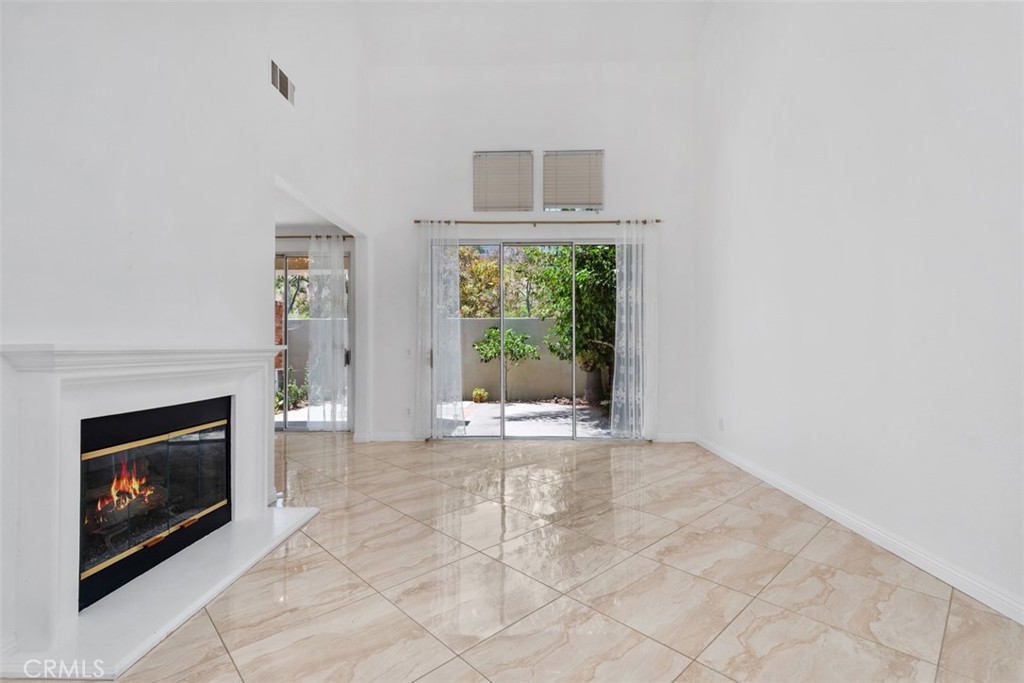Residential Lease for rent at 3 Haggerston Aisle, Irvine CA featuring 3 beds and 4 baths