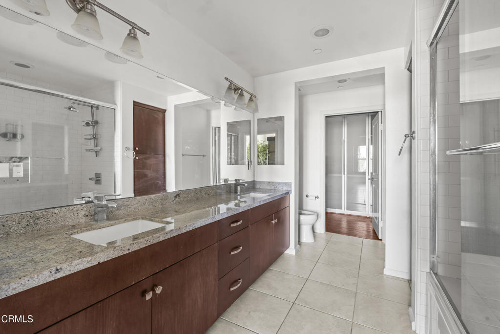 Residential Lease for rent at 1901 Victoria Avenue 201, Oxnard CA featuring 1 bed and 2 baths
