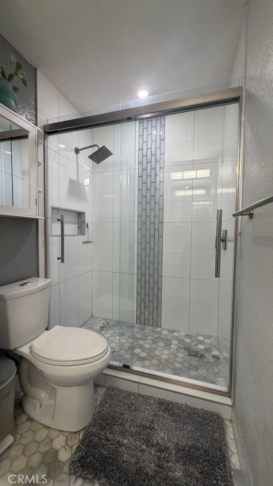 Residential Lease for rent at 2801 N Los Felices Circle E D-107, Palm Springs CA featuring 1 bed and 1 bath