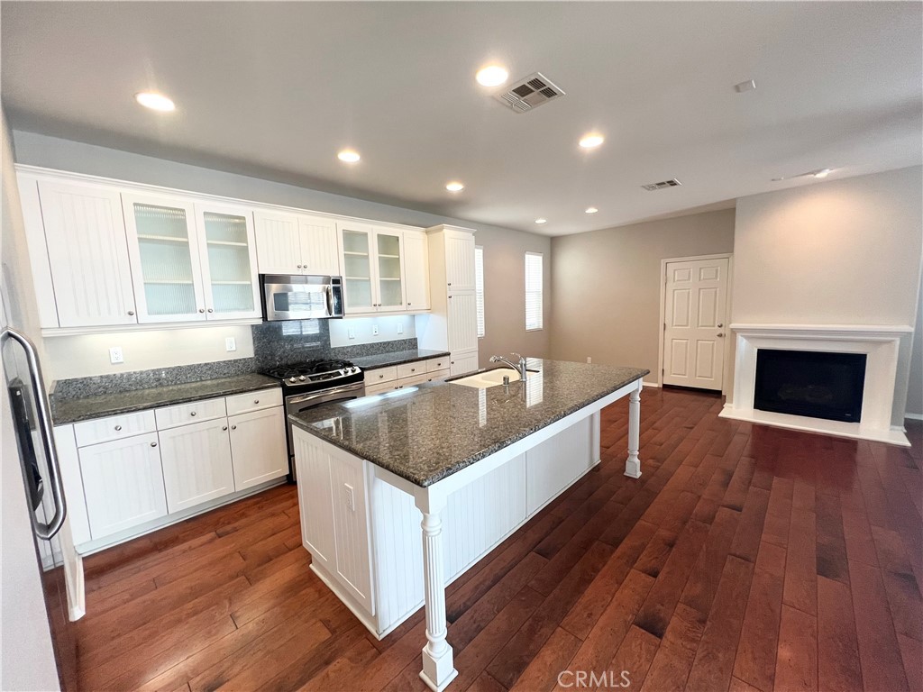 Residential Lease for rent at 28782 S Lake Drive, Temecula CA featuring 4 beds and 3 baths