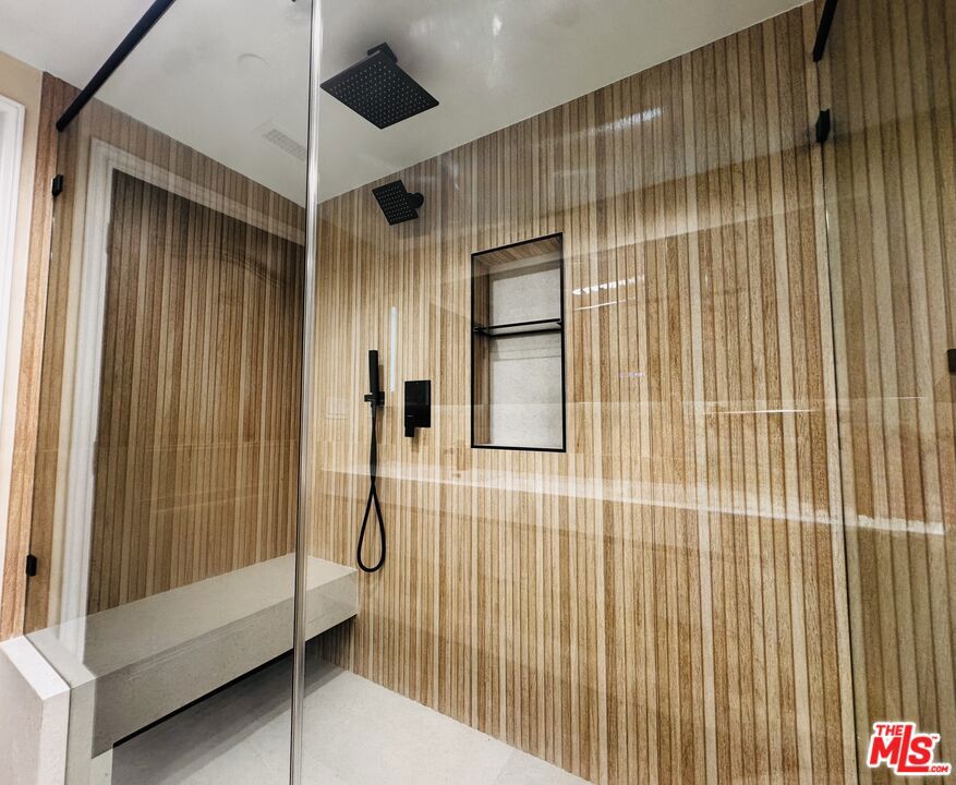 Residential Lease for rent at 1146 Hacienda Place 4, West Hollywood CA featuring 3 beds and 3 baths