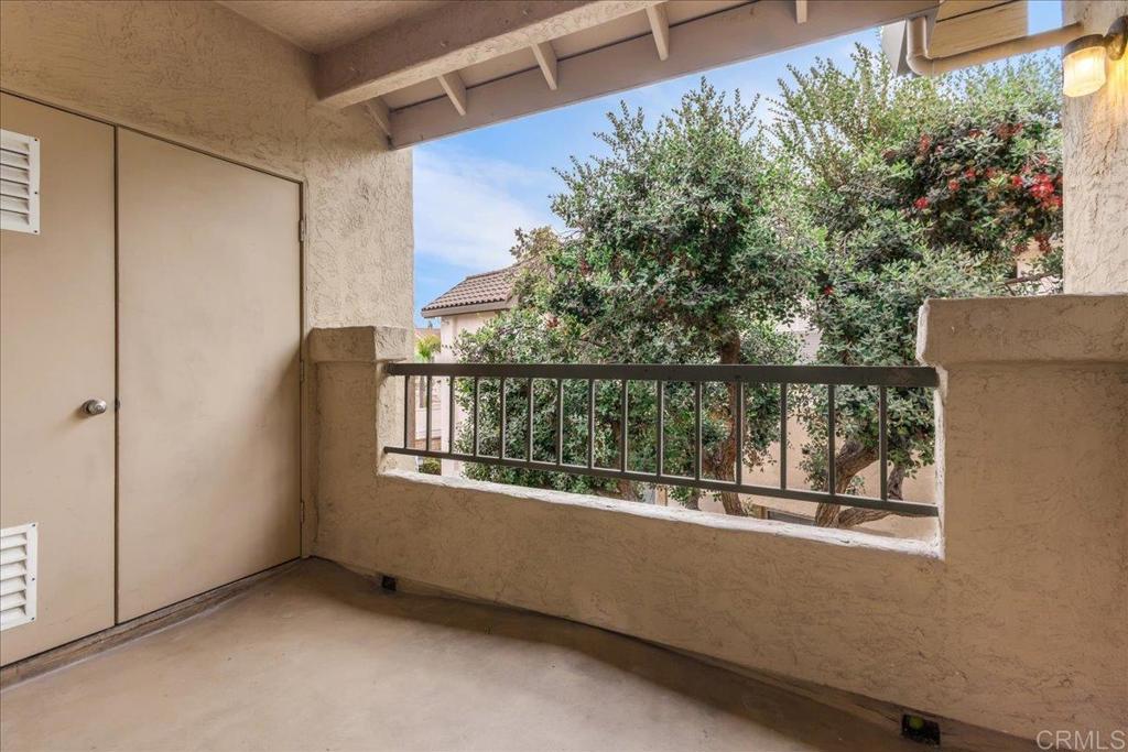 Residential Lease for rent at 8660 New salem St 68, San Diego, San Diego County CA featuring 2 beds and 21 baths