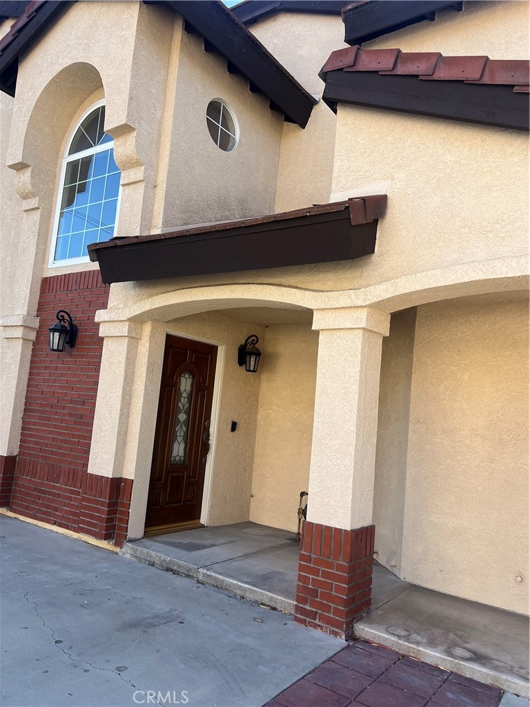 Residential Lease for rent at 17570 Van Buren, Huntington Beach CA featuring 3 beds and 3 baths