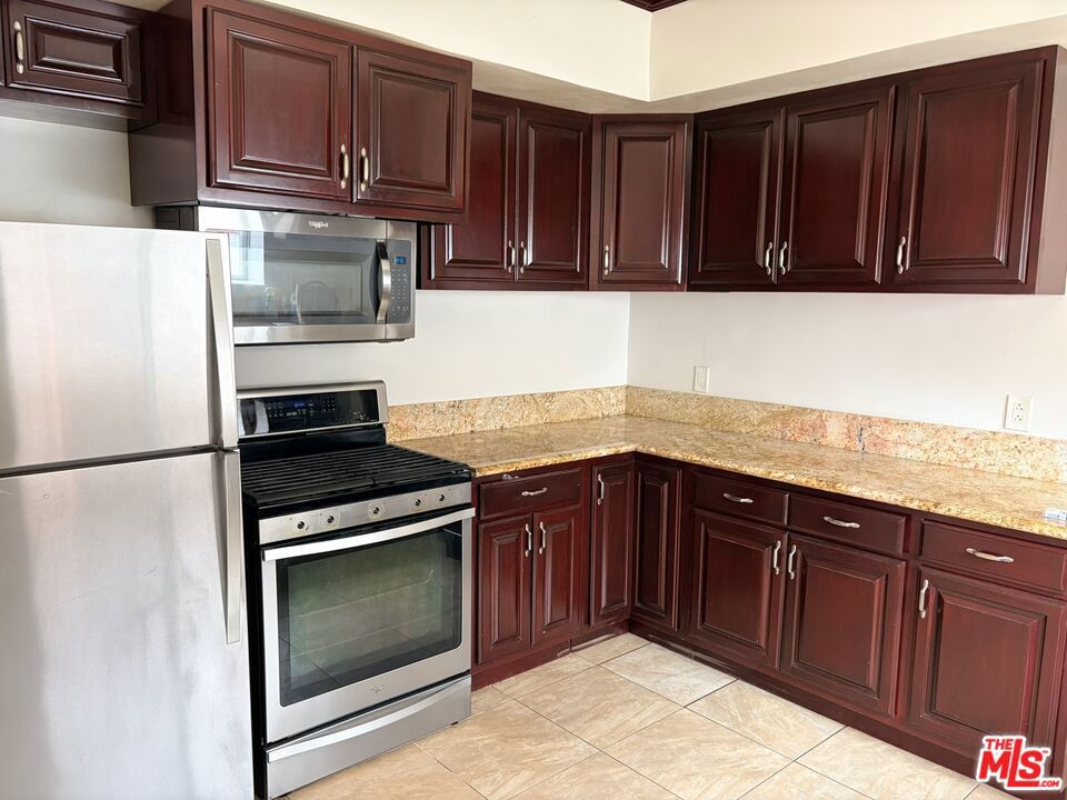 Residential Lease for rent at 2142 S Victoria Avenue, Los Angeles, Los Angeles County CA featuring 4 beds and 3 baths