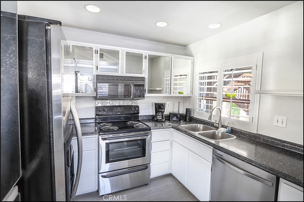 Residential Lease for rent at 30 Corniche D, Dana Point CA featuring 1 bed and 1 bath